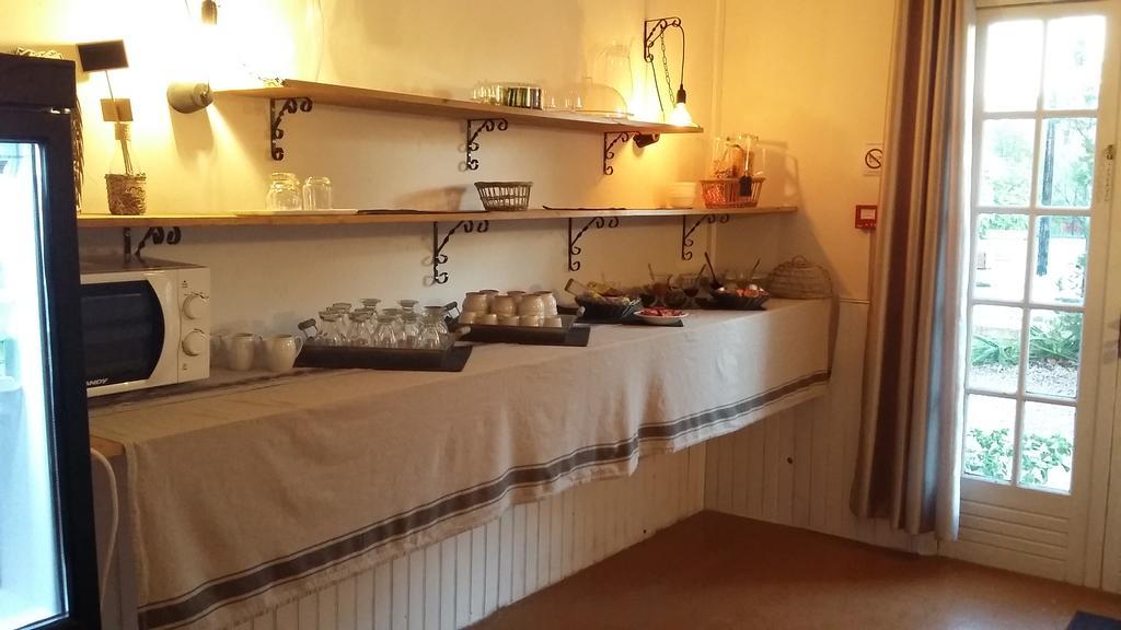 Hotel Carina أبْتْ المظهر الخارجي الصورة